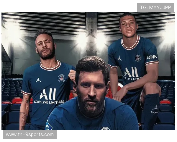 法甲夜场比赛吸引大量球迷,现场气氛火爆,法甲的比赛